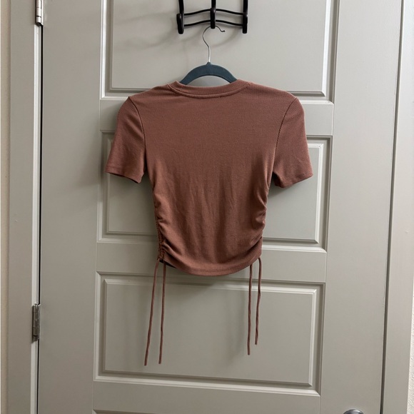 Zara Rust-Brown Side-Ruched Short Sleeve Crop Top - Picture 2 of 3